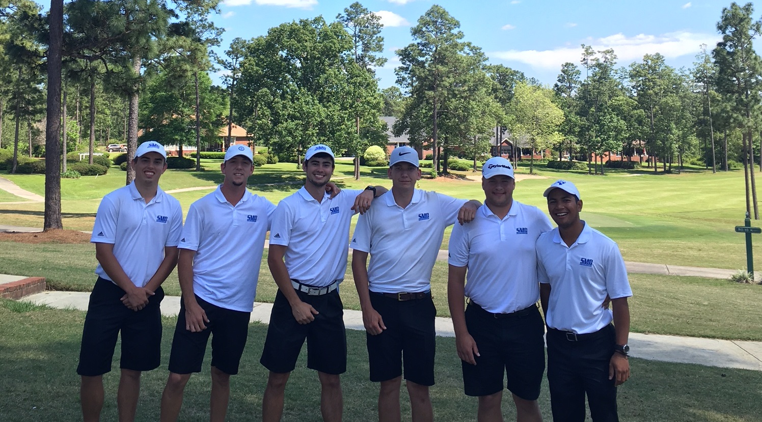 Men's Golf Qualifies for the National Tournament