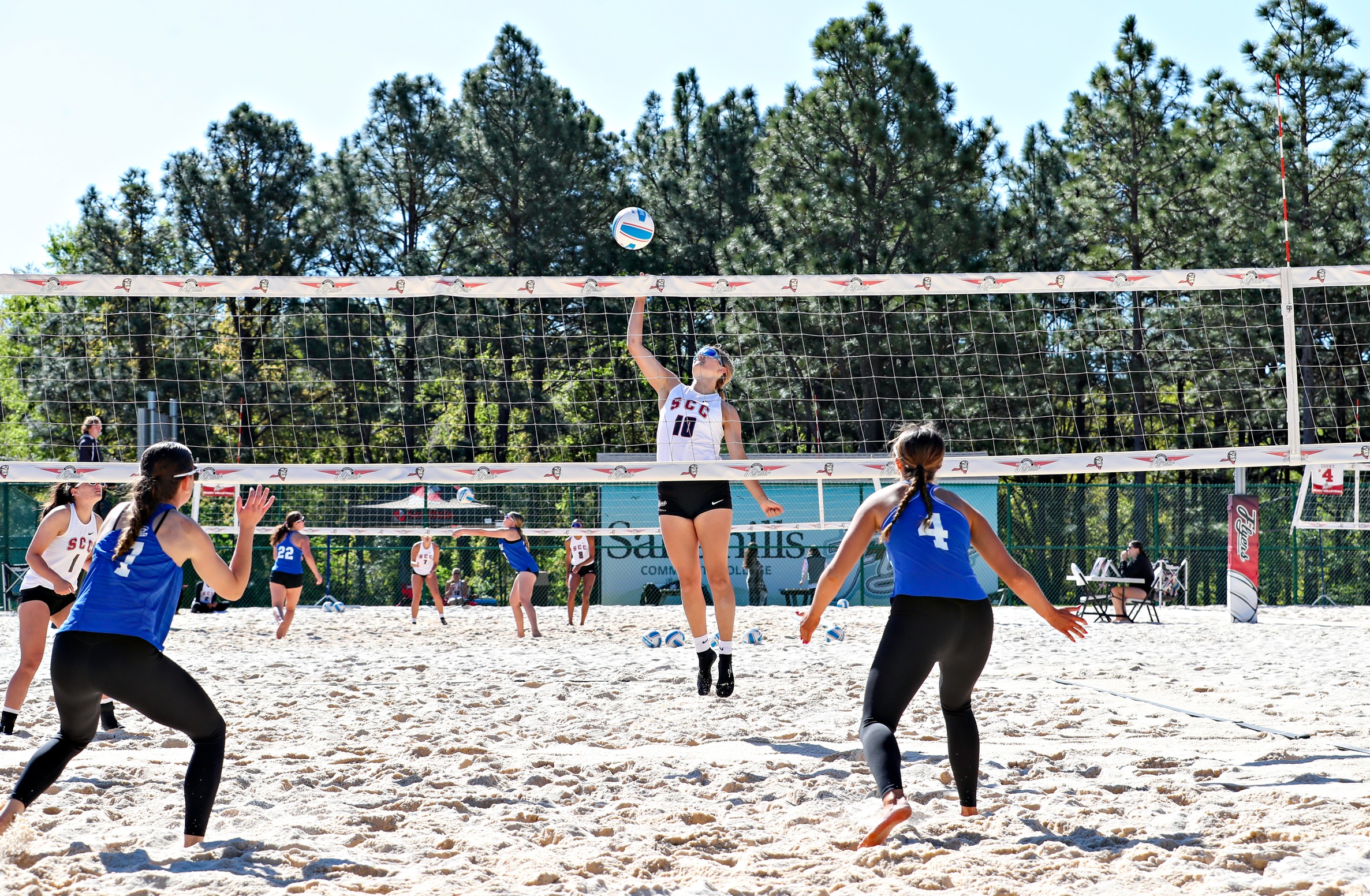 Lady Pioneers Beach Volleyball Finish 1-1 to End Regular Season
