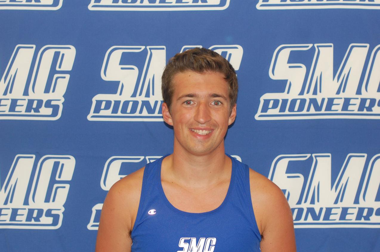 Matthew Lynn leads Men's Cross Country team with 4th place finish