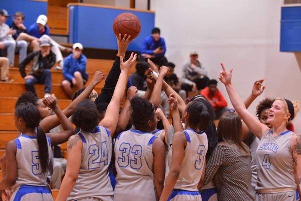 Lady Pioneers dominate, earn top seed for Region X Tournament
