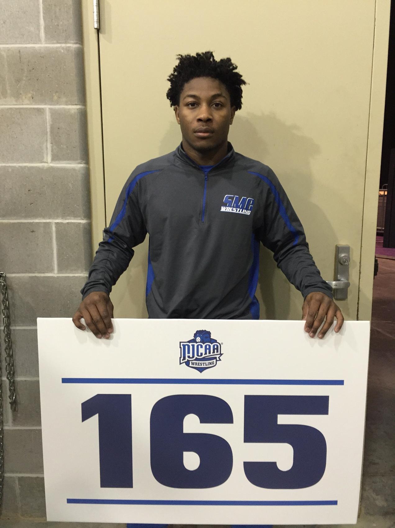Daquon Wilson finishes with silver medal in 2016 NJCAA Wrestling National Championship